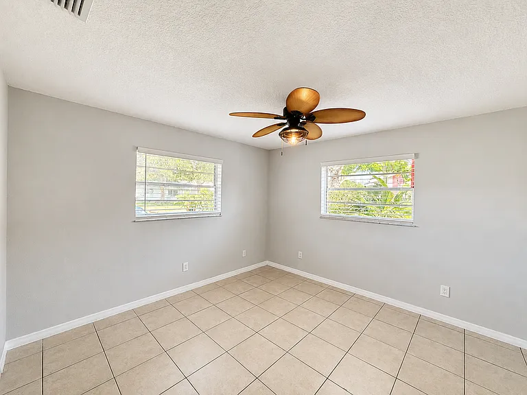 2478 NW Holiday Ct — Photo 9