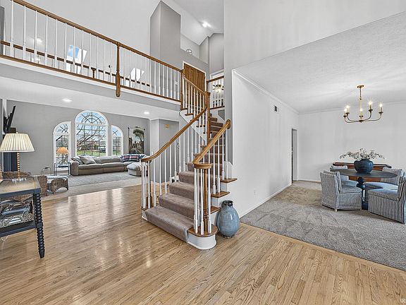 4th image of 15209 Valentia Dr