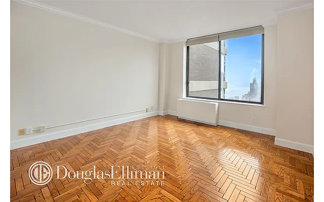 Rented by Douglas Elliman | media 34