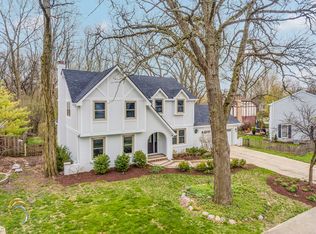 1255 Yorkshire Woods Ct, Wheaton, IL 60189