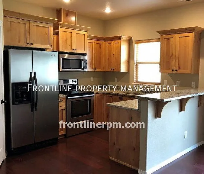 572 S Blue Pine Ln — Photo 13