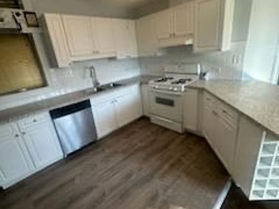 5th image of 5728 S King Dr Unit 3B