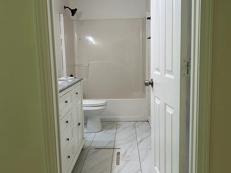125 Sampson Ct — Photo 16