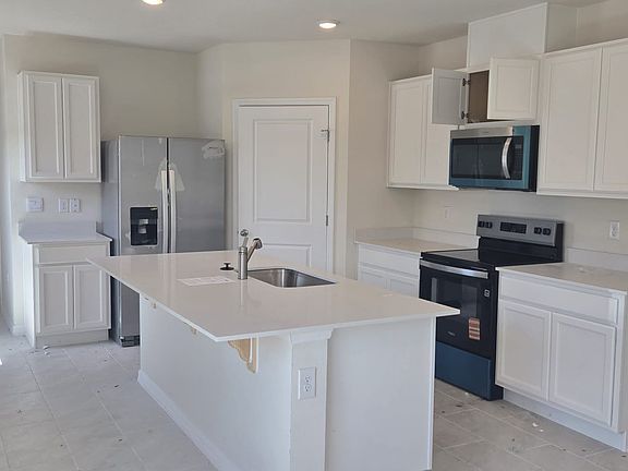 2nd image of 2955 Waterlily Way
