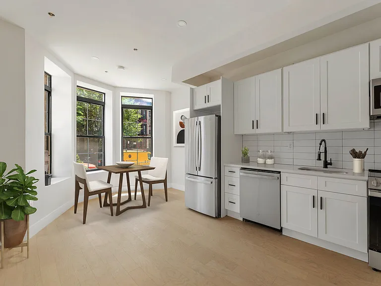 2111 Regent Pl #1F — Photo 1