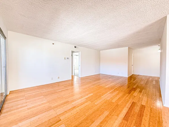150 N Clark Dr #6A, Beverly Hills, CA 90211