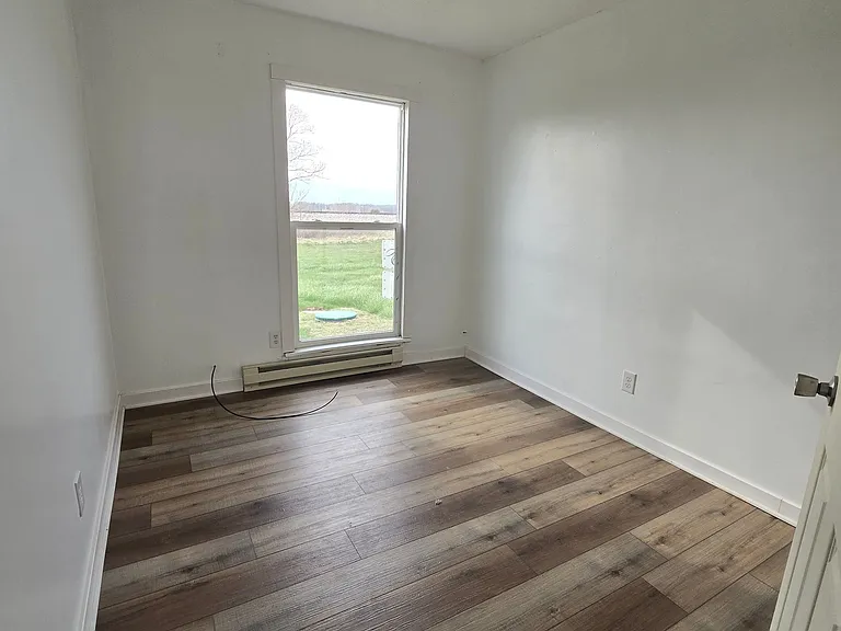 2 bed, 1.5 bath, $825 — Photo 21