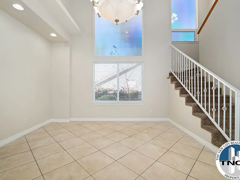 17998 Vista Point Dr — Photo 14
