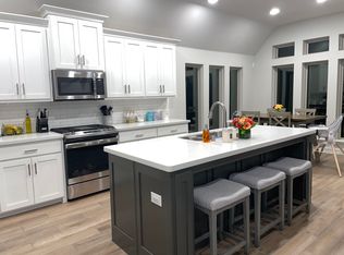 10261 Hanks Creek Rd, Fort Worth, TX 76126