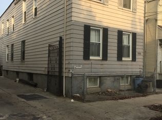164 E Kinney St, Newark, NJ 07105