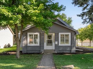 30808 Sheridan St, Garden City, MI