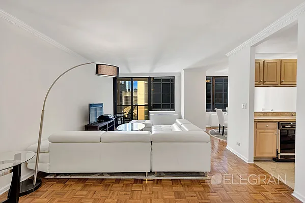 Sold by (Legacy) Elegran | media 6