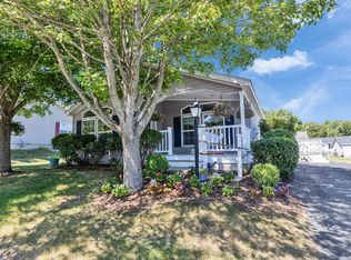 24 Stagecoach Way, Manchester, NH 03104