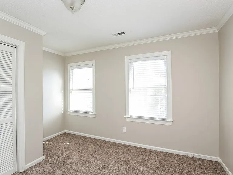 2515 Haybrook Ln — Photo 14