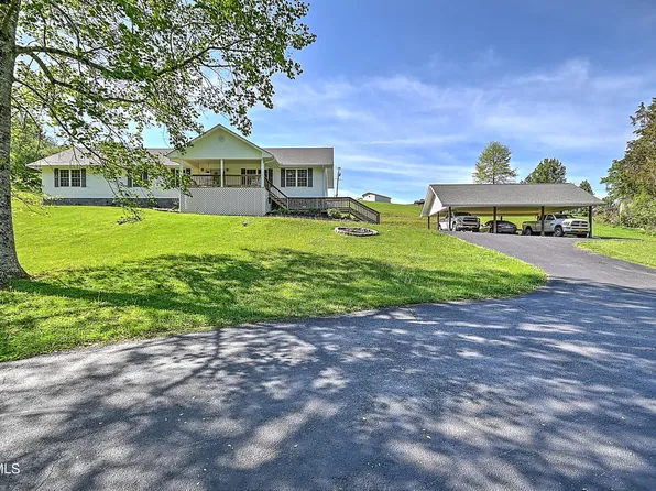 218 Jones Ridge Dr, Dryden, VA 24243