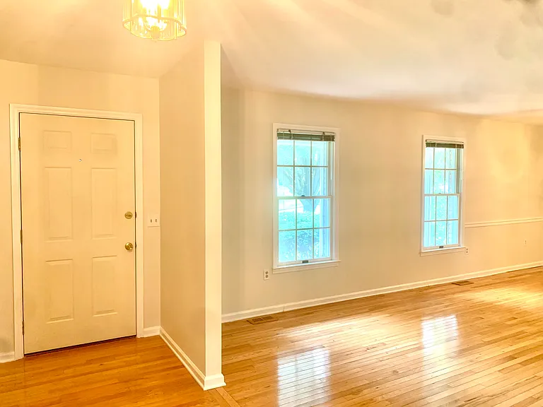 2 Parwood Ct — Photo 12