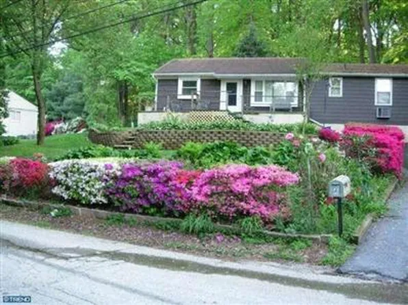 4 Lantern Ln, Malvern, PA 19355