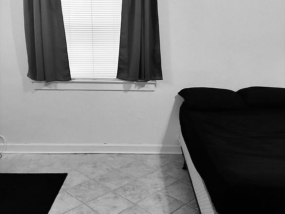 5th image of 1729 Massachusetts St APT 7