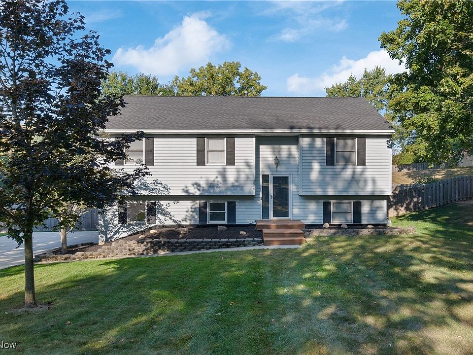 1st image of 4856 Debbie Dr