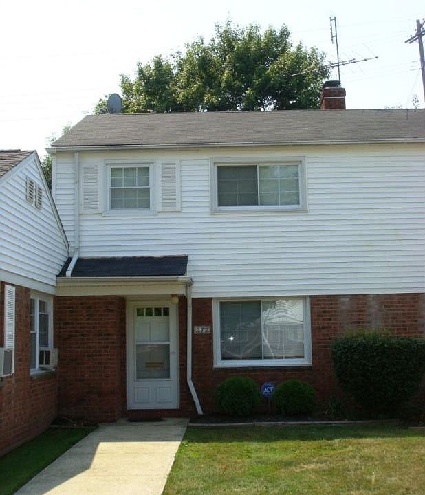1st image of 272 Buckner Dr #222