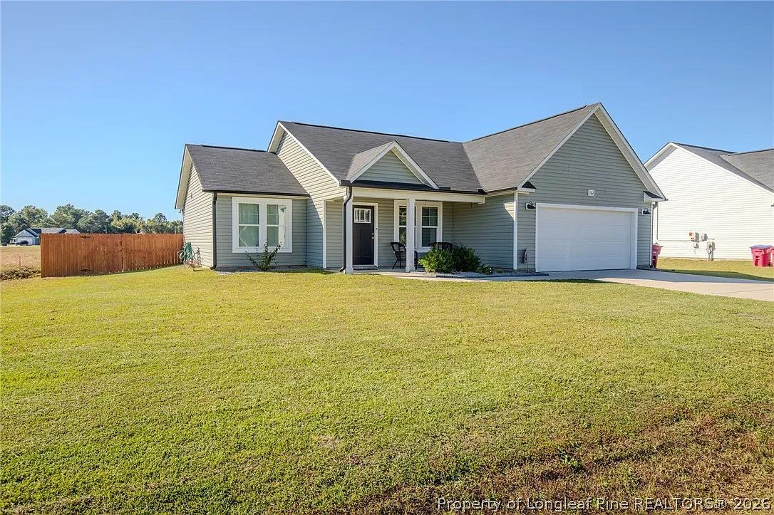 3 bed, 2.0 bath, 1411 sqft, $950 — Photo 3