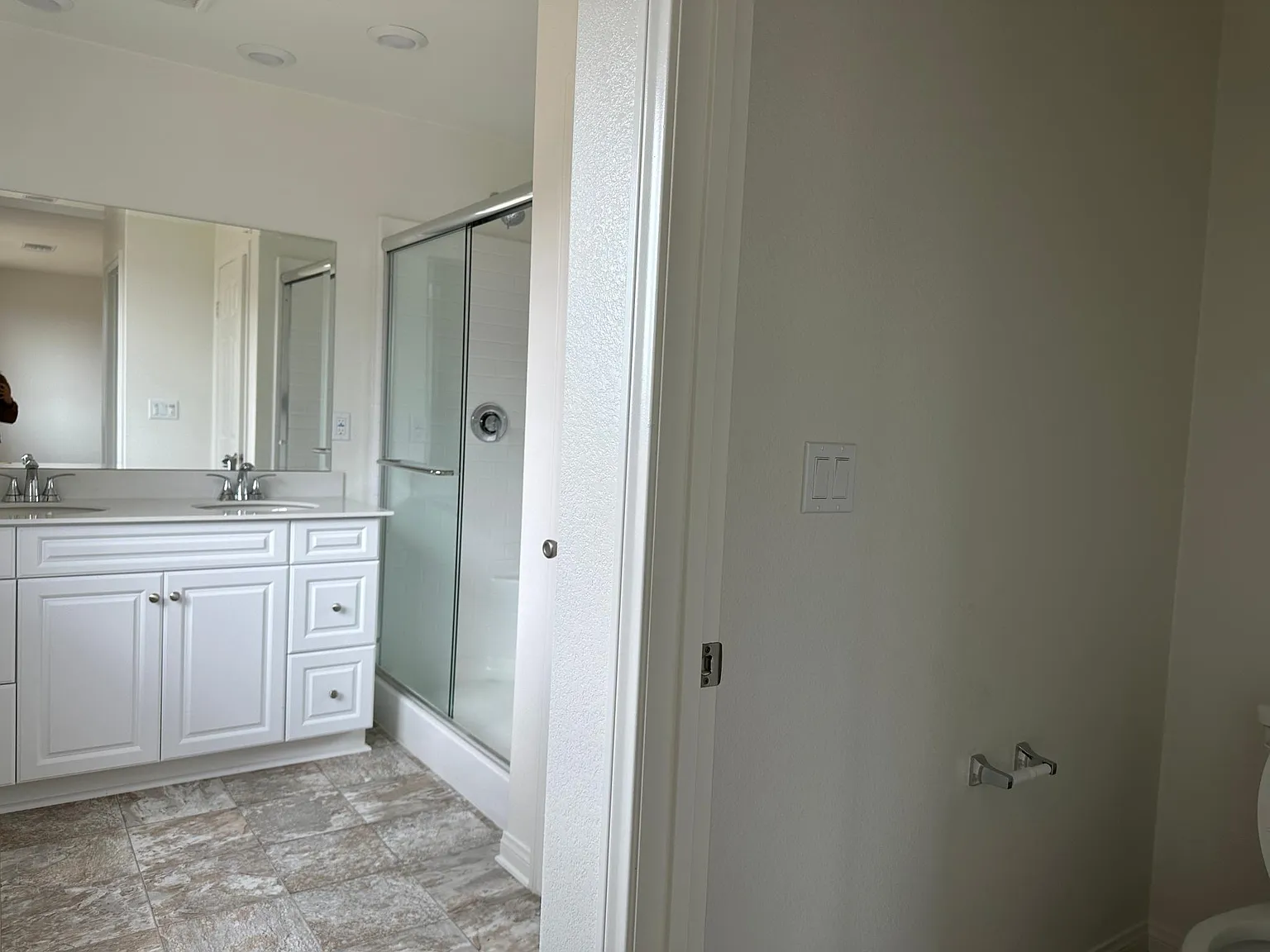 6 bed, 2537 sqft, $5,000 — Photo 4