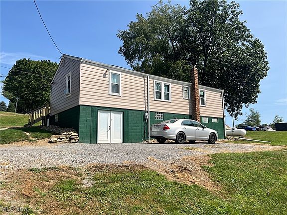 3rd image of 3255 Curry St