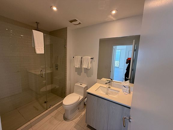 4th image of 4010 S Ocean Dr #Penthouse T4301