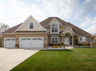 10698 Bear Lake Trl, Portage, MI 49024
