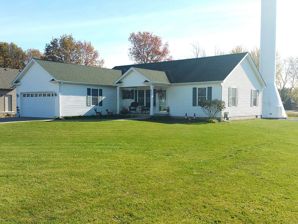 1st image of 833 Winchester Green Dr
