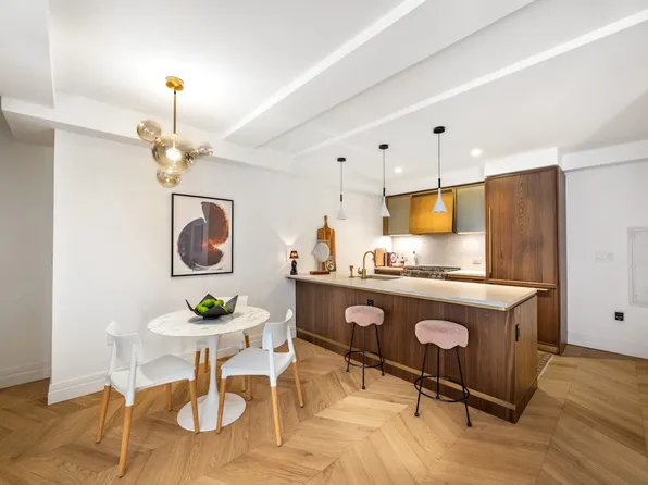 393 West End Avenue image 4 of 18