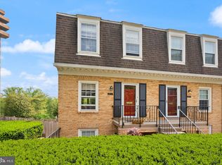 3267 Sutton Pl NW APT C, Washington, DC 20016