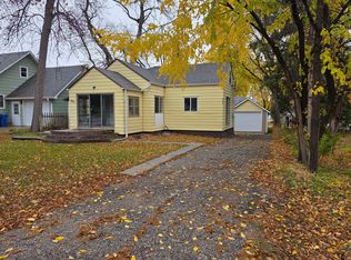 821 7th St SW, Pipestone, MN 56164