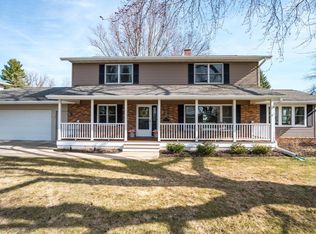 N2318 Fen Lockney DRIVE, La Crosse, WI 54601