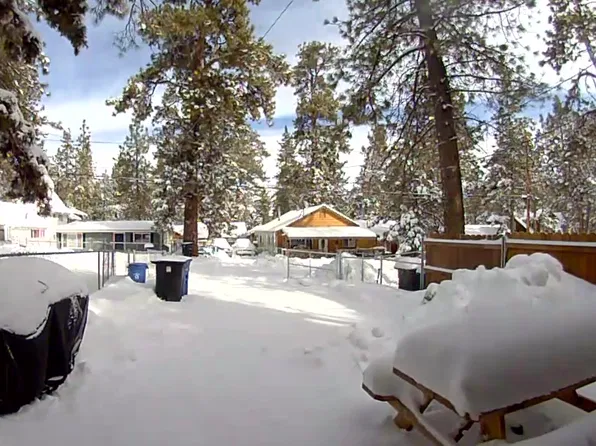 328 E Country Club Blvd, Big Bear City, CA 92314
