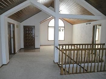 4th image of 1294 Lakeshore Dr