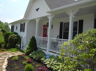 206 Overlook Dr, Crumpler, NC 28617