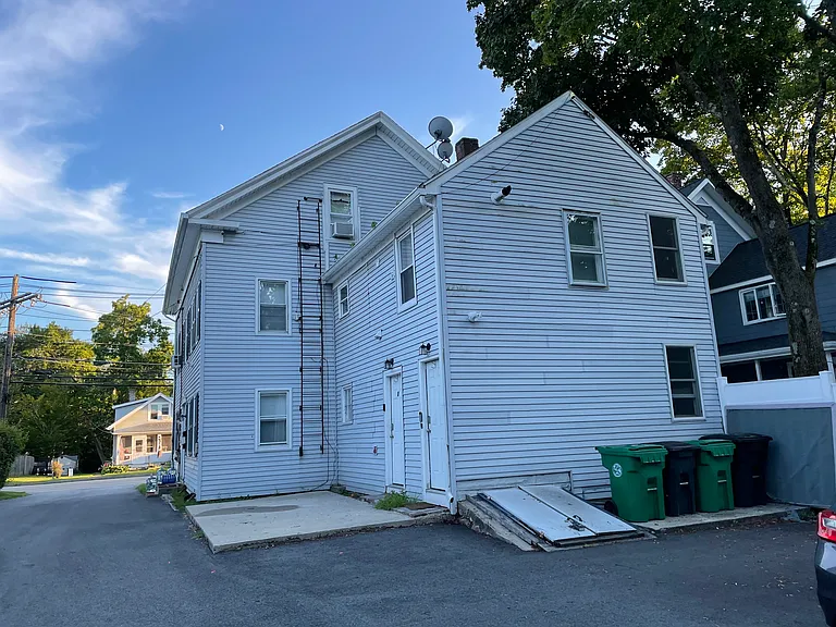 135 Pleasant St #1 — Photo 8