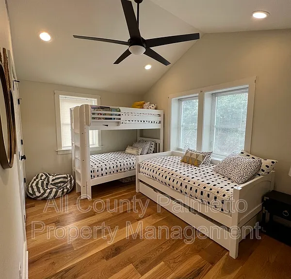278 Ashley Ave — Photo 12