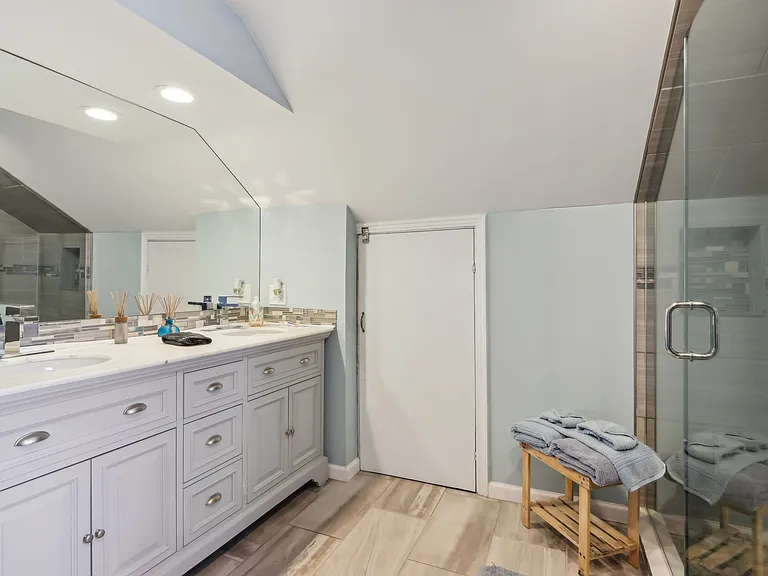 4111 E Pleasant Run Parkway South Dr — Photo 36