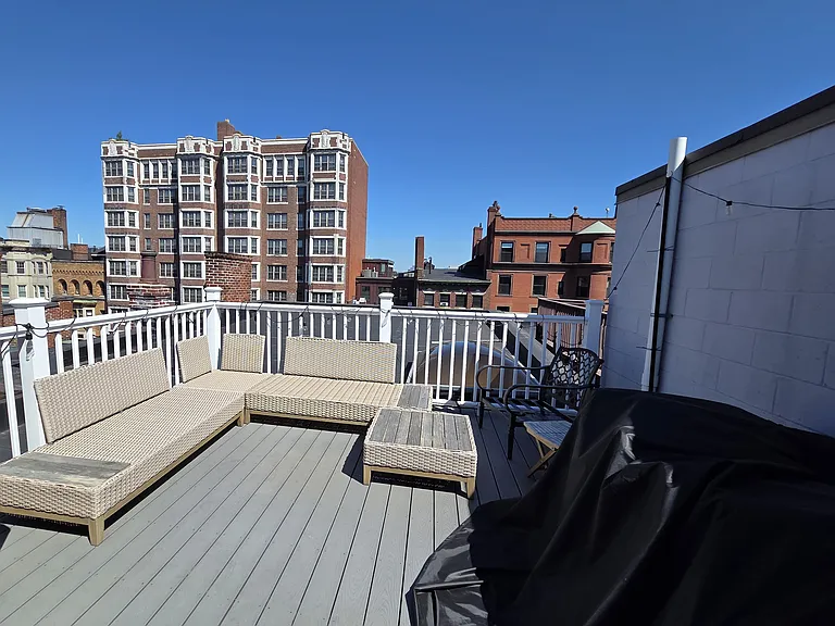499 Beacon St #9 — Photo 4