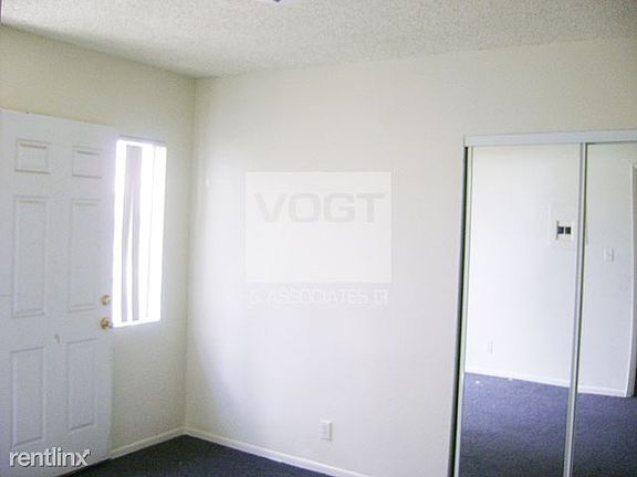 3rd image of 11957 Runnymede St