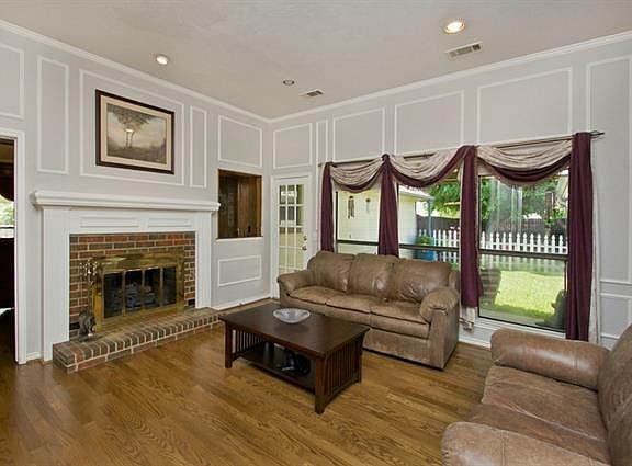 4th image of 4336 Lottie Ln