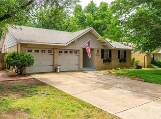 524 Holly Hill Rd, Edmond, OK 73003