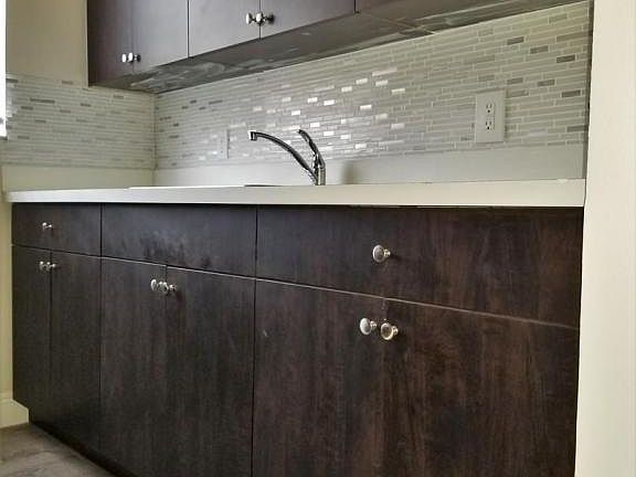 5th image of 503 SE 20th Ave APT 4B