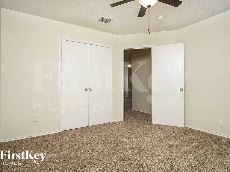 1464 Greenbrook Dr — Photo 12