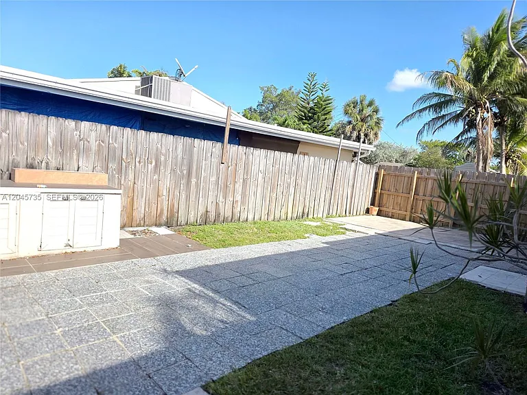 2111 N 26th Ave #N — Photo 43