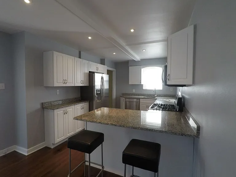 1744 Pioneer Ave — Photo 15