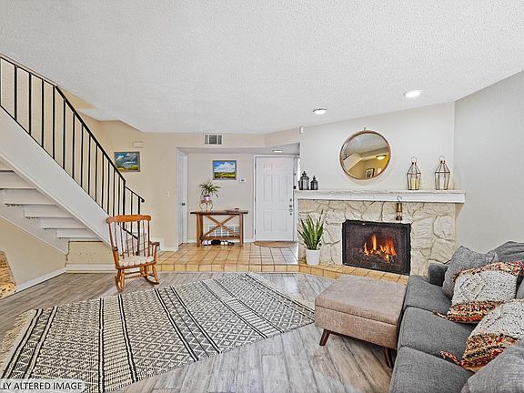 5th image of 299 Shasta Drive #23