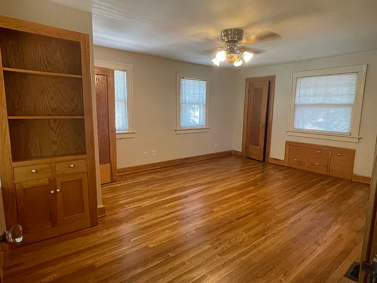 1042 N Amidon Ave — Photo 19